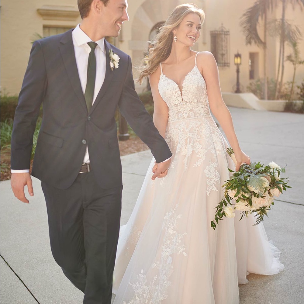 STELLA YORK- MODERN A-LINE WEDDING DRESS WITH BEADED LACE